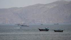 Иран затвори Ормузкия проток