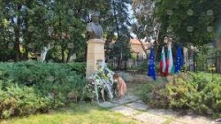 Бургас се поклони пред Левски: стотици изпълниха Морската градина за 189 години от рождението му