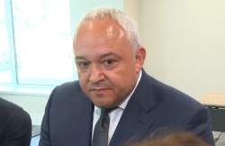 Иван Демерджиев: Зад фирмите за мантинели прозира фигурата на Бойко Борисов (ВИДЕО)