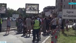 Блокада в &bdquo;Сарафово&ldquo;: Жители настояват за по-бърз ремонт и по-добра инфраструктура