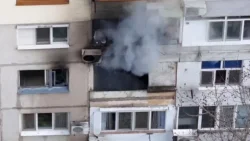 Две пожарни гасиха пламъци в жилищен блок в ж.к. &bdquo;Славейков&ldquo;