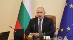 Радев: Американските военни самолети напуснаха София, рискът от атаки е сведен до минимум
