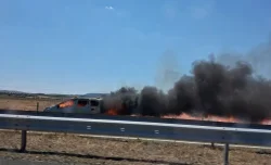 Ад на АМ &bdquo;Тракия&ldquo;! Запален автомобил предизвика хаос и километрични опашки (СНИМКИ+ВИДЕО)
