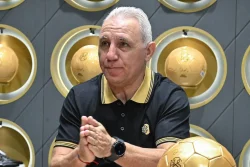 Стоичков идва в Бургас с подаръци: Първите 300 фенове ще получат автограф от Камата