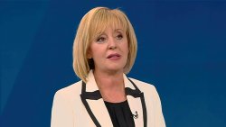 Манолова вади &bdquo;табло на срама&ldquo; за цените: КЗП ще посочи магазините с надценки над &bdquo;справедливото&ldquo;
