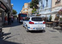 Пожар в сърцето на Бургас: Пламна магазин за сувенири