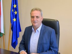 КМЕТЪТ НА АЙТОС ДЕКЛАРИРА НАД 335 000 ЛЕВА СПЕСТЯВАНИЯ: Близо 75 000 евро кеш и още над 96 000 евро в банка