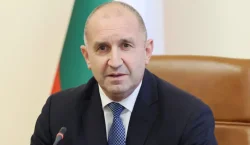 Румен Радев: Докато някои ни атакуват от плажовете, ние работим