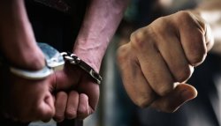 &bdquo;Ловци на педофили&ldquo; в Бургас: Деца примамили мъж и стигнали до побой
