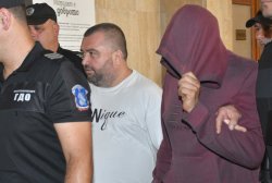 АРЕСТ ЗА &bdquo;ПОДВОДНИТЕ&ldquo; КАНАЛДЖИИ: Магистратите не приеха искането на защитата (СНИМКИ)
