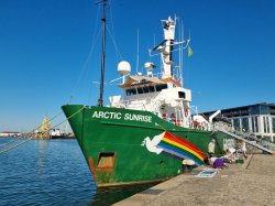Корабът Arctic Sunrise на Greenpeace отвори врати в Бургас (СНИМКИ)
