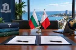 Бургаският държавен университет подписа договор за двойни дипломи
