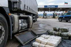 Апелативният съд в Бургас остави в ареста обвиняем за дрога за над 2 млн. евро