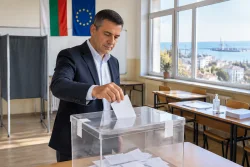 Георги Маджаров гласува в Бургас и призова за висока активност