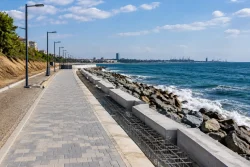 Алеята Бургас–Сарафово напредва: готово е укрепването срещу вълните